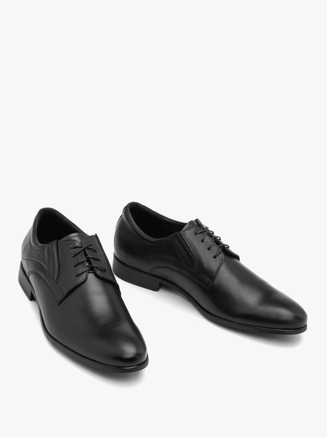 Men’s black lace-up shoes