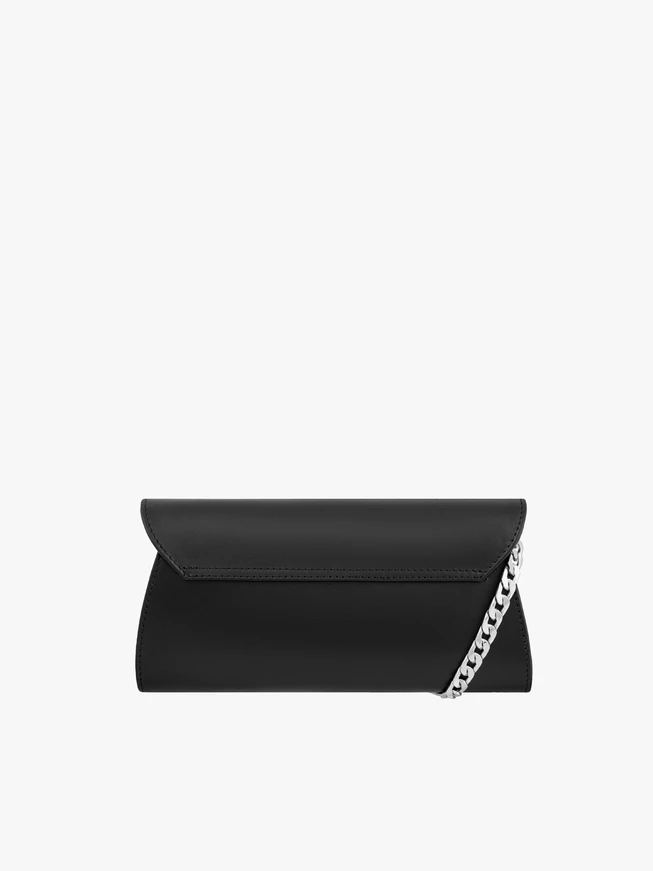 Schwarze Leder-Clutch-Tasche mit Kettenverzierung