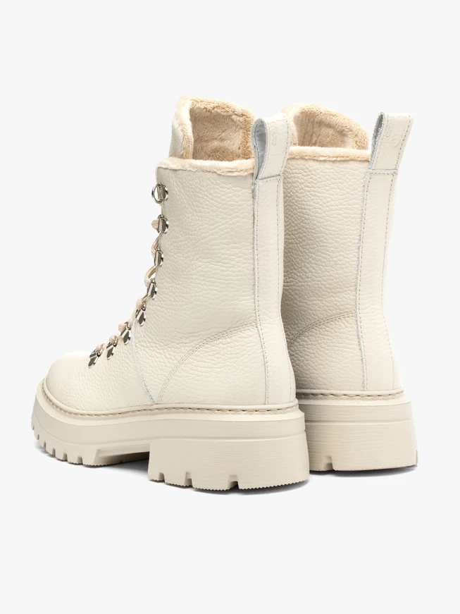 Beige women’s winter boots