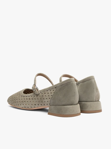 Olivefarbene Ballerinas mit Absätzen