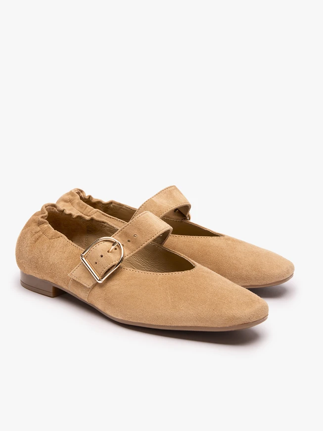 Beigefarbene Mary Jane Ballerinas