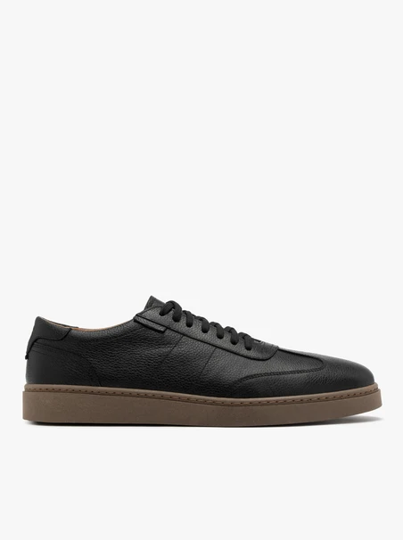 Schwarze Herren-Turnschuhe im sportlichen Stil