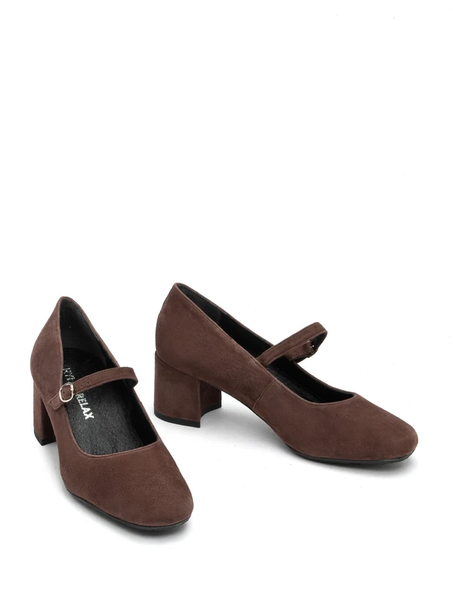 Braune Riemchenpumps