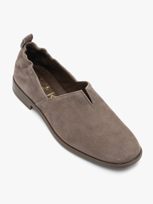 Braune Veloursleder-Slipper-Halbschuhe