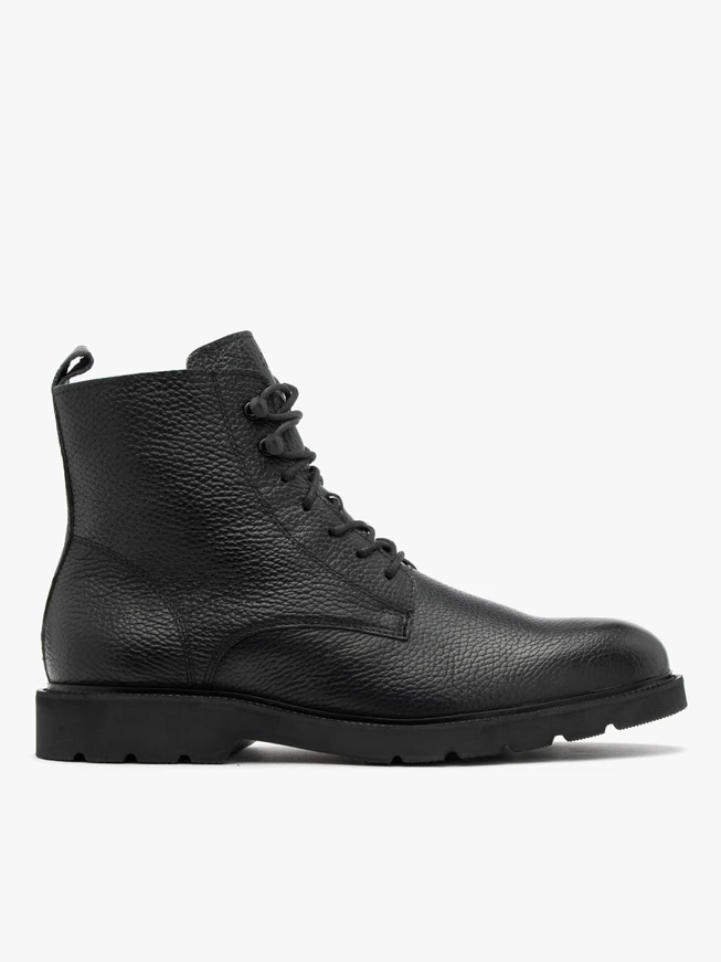 Black lightweight men’s ankle boots