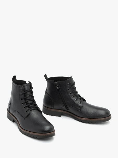 Men’s warm black boots
