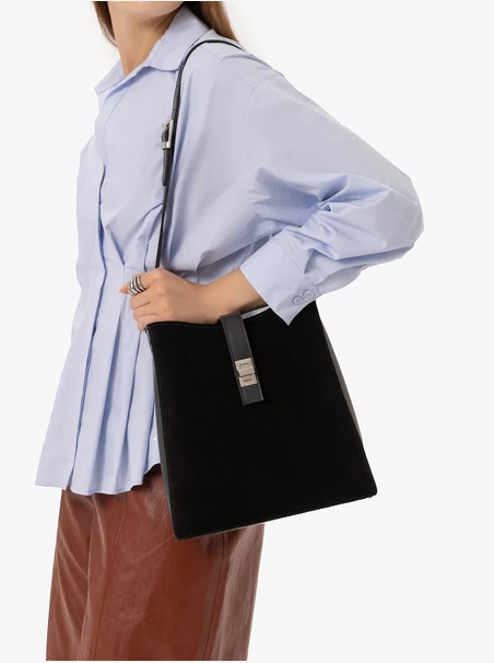 Black women’s handbag