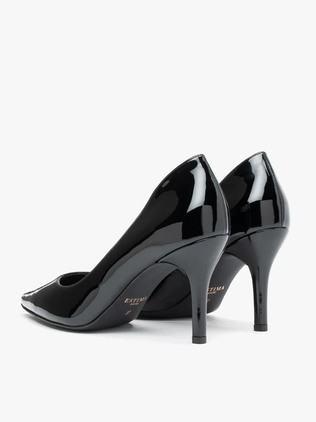 Schwarz lackierte Stiletto-Pumps
