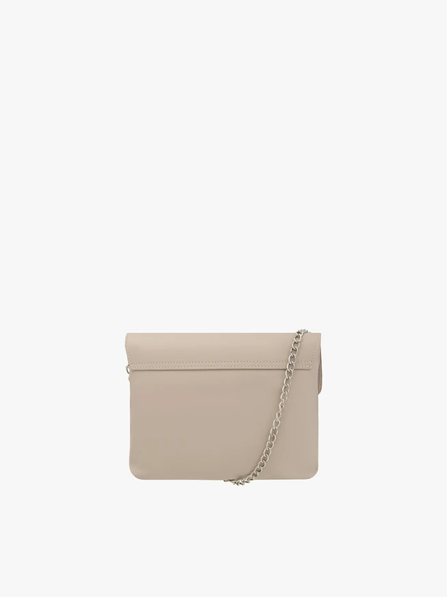 Beigefarbene Kupplungstasche mit Kette