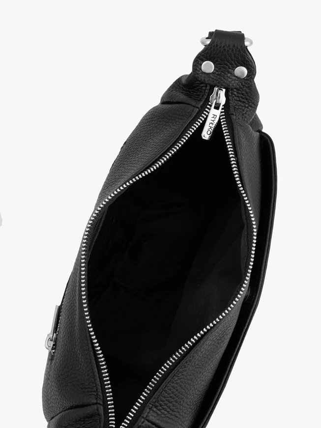 Schwarze mittelgroße Lederhandtasche