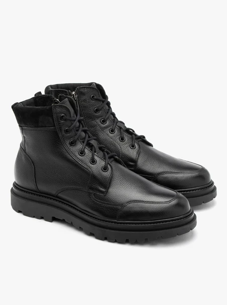 Chunky men’s boots with decorative upper