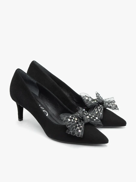 Black Women's Pumps with Removable Bow