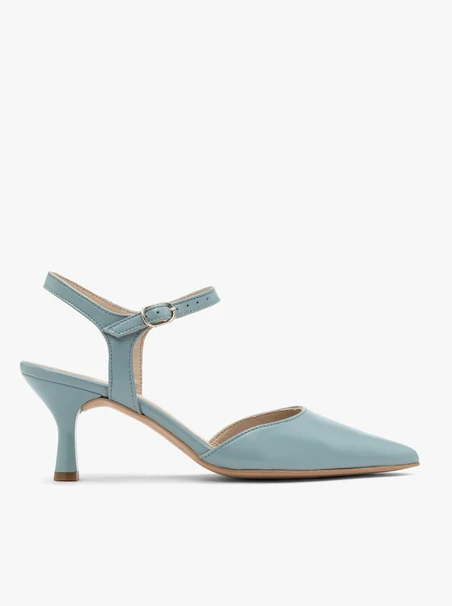 Blue pumps with patent heel