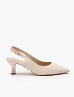 Cremefarbene Slingback-Pumps ohne Absatz