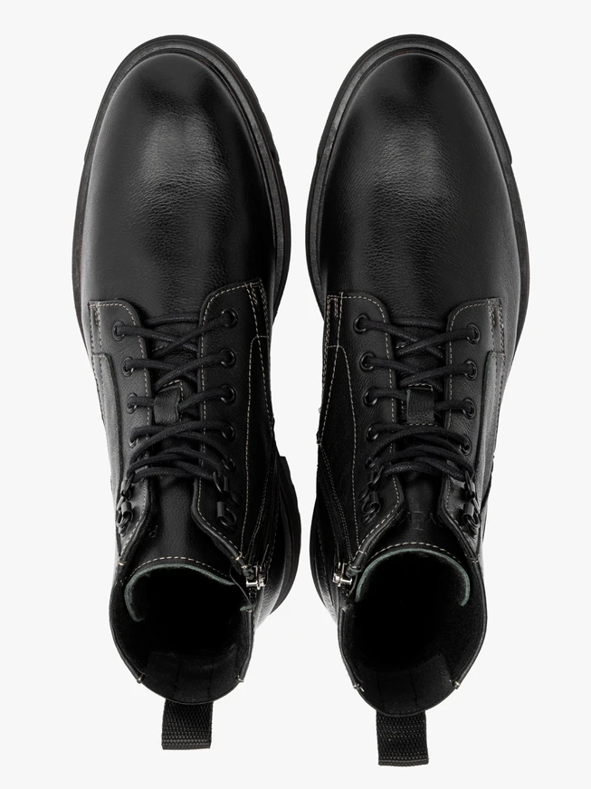 Schwarze Herrenstiefel mit braunem Einsatz an der Unterseite