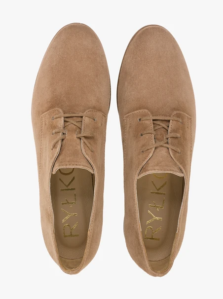 Halbschuhe aus hellbraunem Veloursleder zum Schnüren