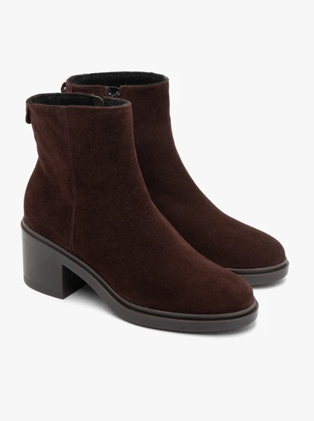 Kastanienbraune Velourslederstiefel