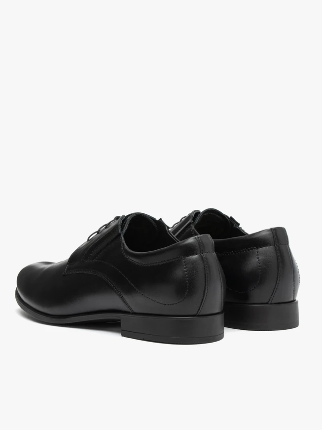 Men’s black lace-up shoes