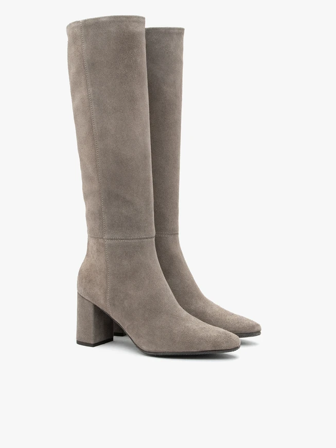 Graue Stiefel mit schmalem Schaft