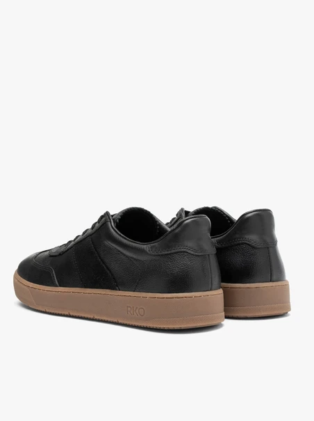 Black sporty men’s shoes with beige sole