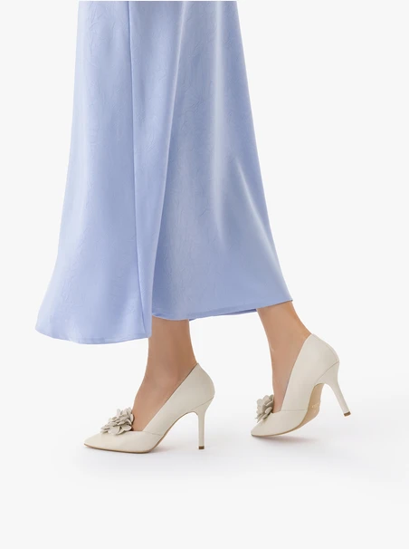 Cream Ryłko heels