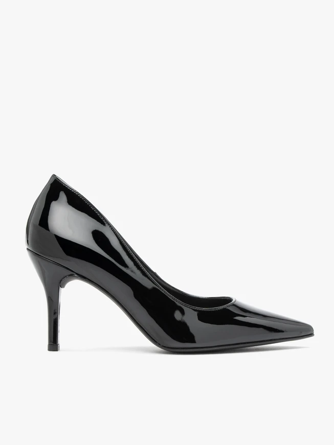 Schwarz lackierte Stiletto-Pumps