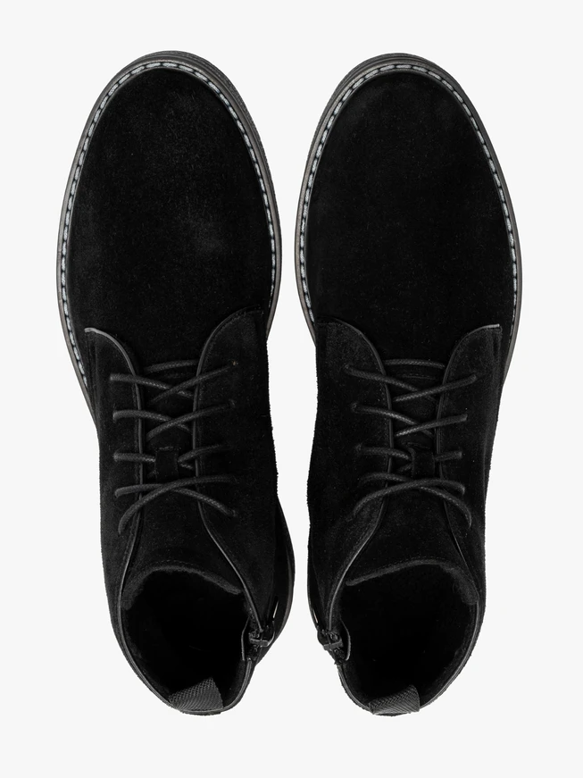 Herrenstiefel aus Veloursleder mit gerade geschnittenem Schaft