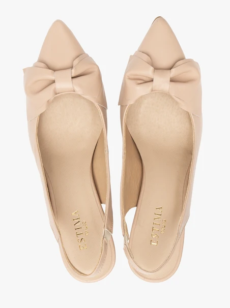 Czółenka typu slingback z kokardką