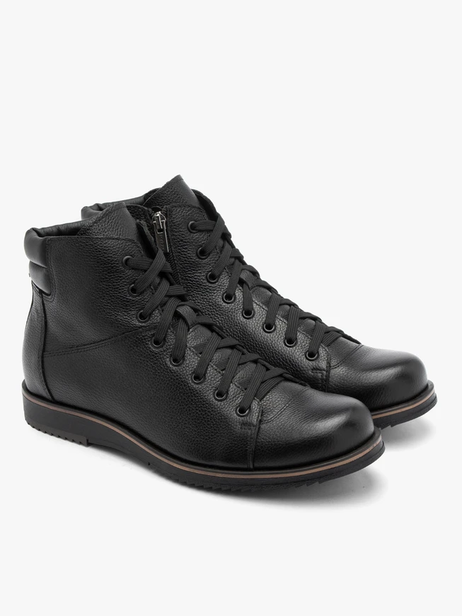 Black men’s boots with beige-welt sole
