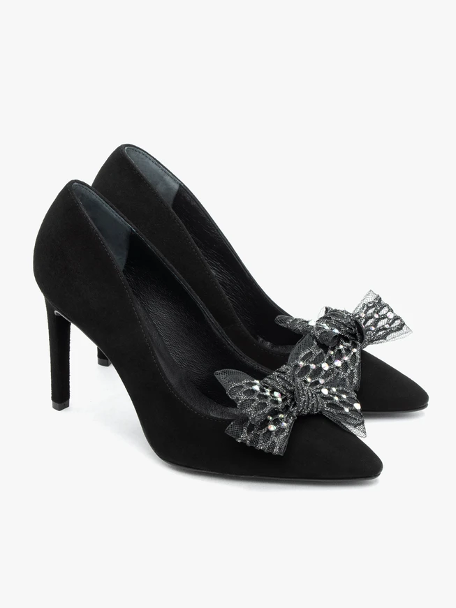 Black suede pumps with bow