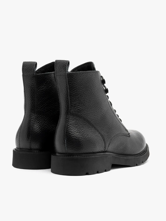 Black lightweight men’s ankle boots