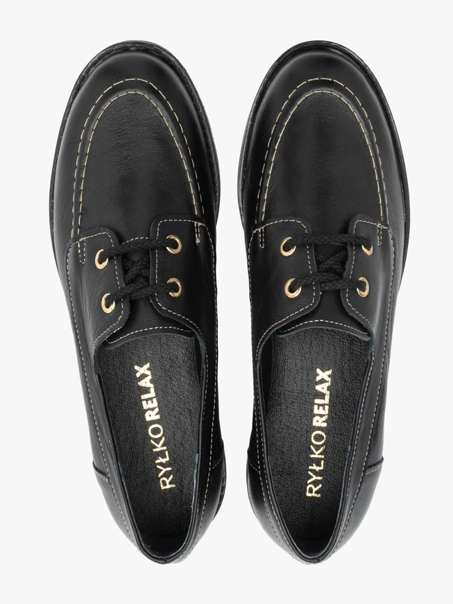 Halbschuhe aus schwarzem Narbenleder