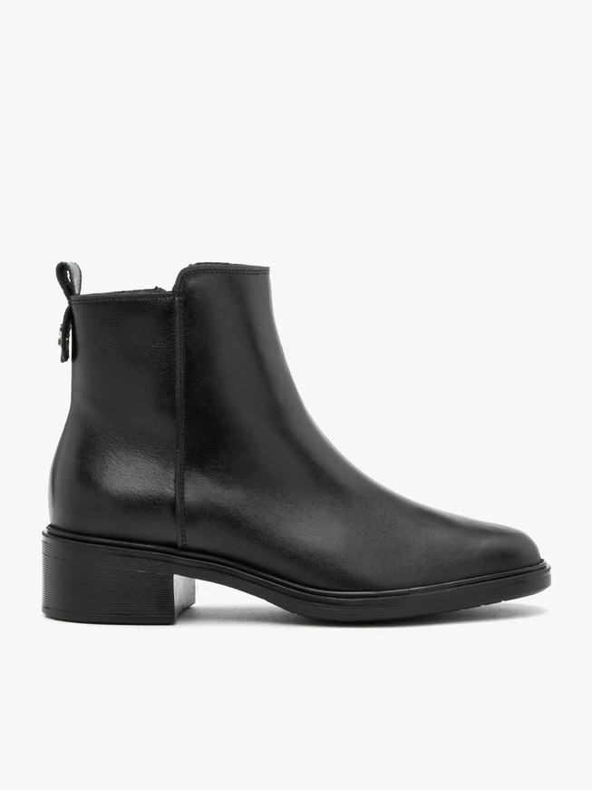 Black leather women's boots