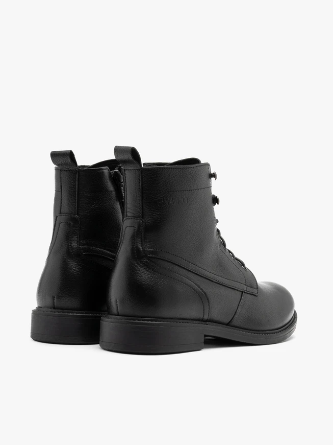 Schwarze Lederstiefel