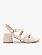 Cremefarbene Riemchensandalen