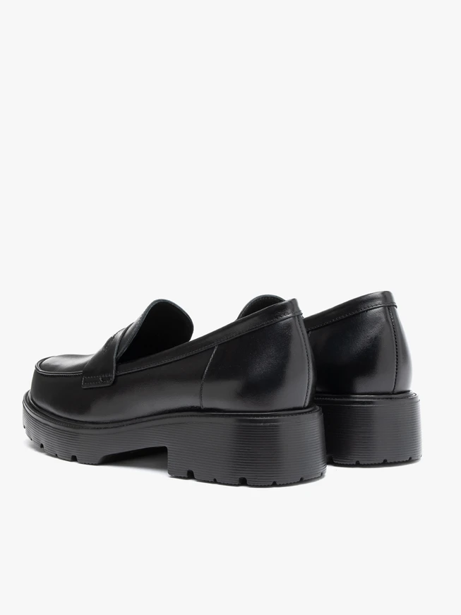 Black half-boots with trapper bottom
