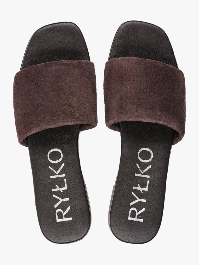 Flache Flip-Flops aus braunem Veloursleder