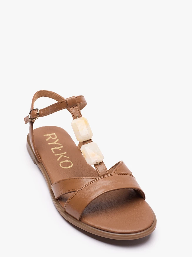 Hellbraune Sandalen mit Verzierung