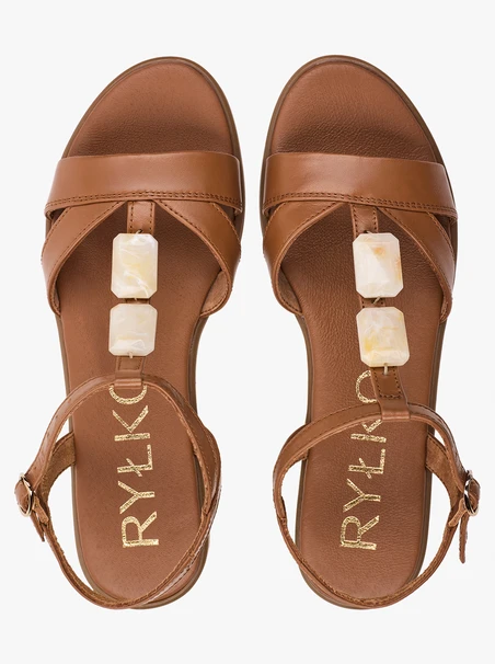 Hellbraune Sandalen mit Verzierung