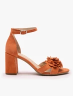 Orangefarbene Blumen-Sandalen mit Absatz