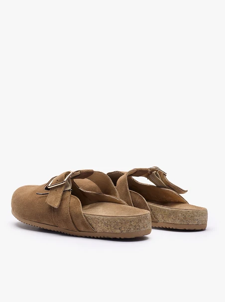 Light brown suede mules with buckle