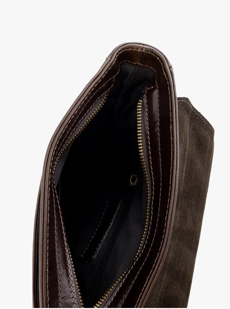 Braune Tasche aus Leder und Stoff