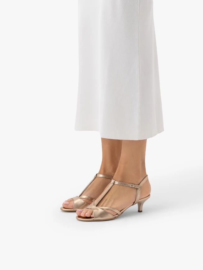 Platin-Sandalen mit T-Bar-Absatz