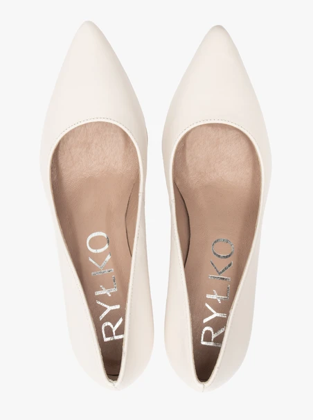 Cream bridal leather pumps