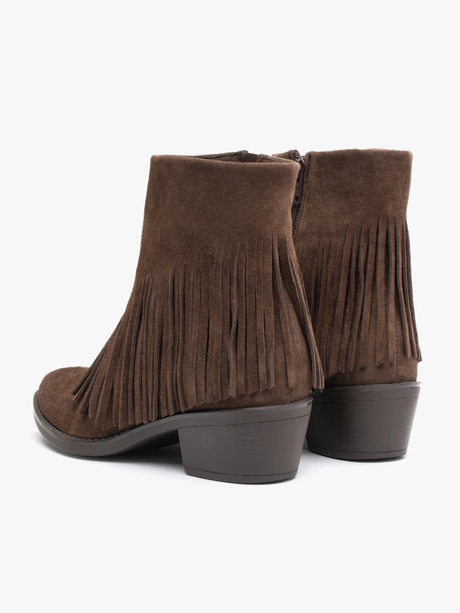 Braune Fransenstiefel