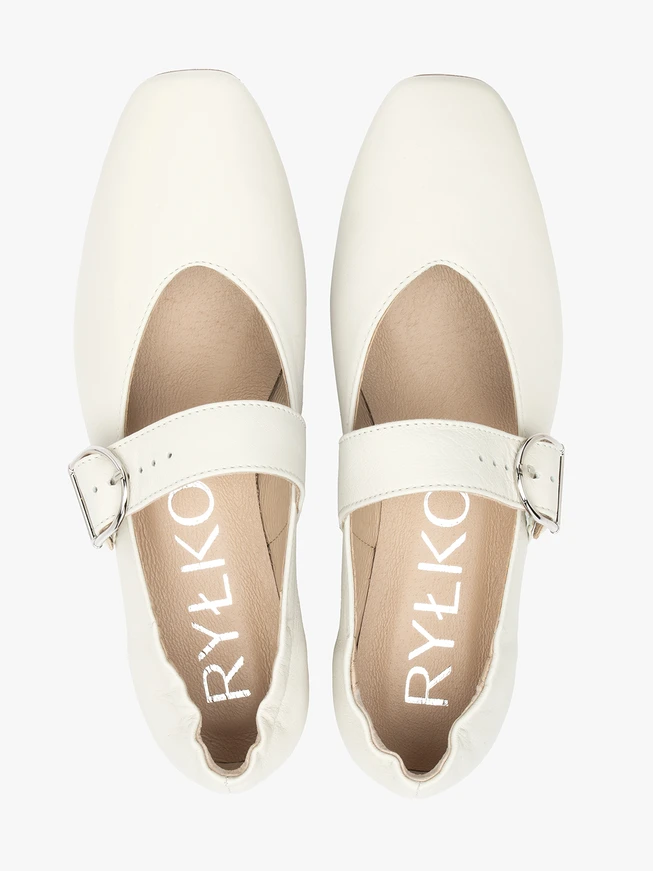 Mary Jane Ballerinas in Creme und Weiß