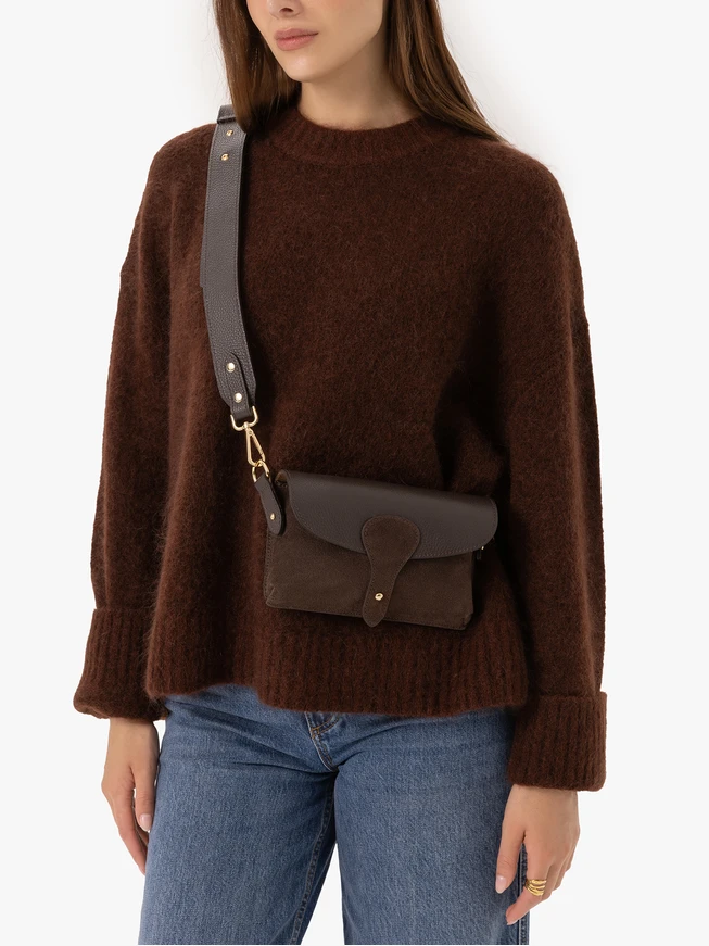 Brown kidney bag