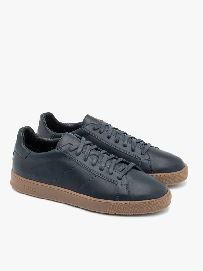 Marineblaue sportliche Halbschuhe