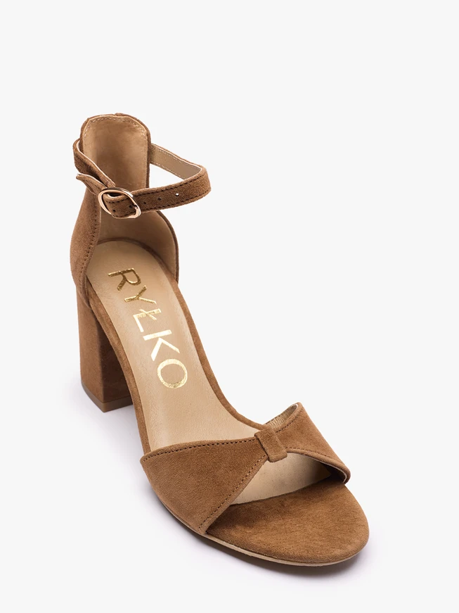 Braune elegante Stiletto-Sandalen