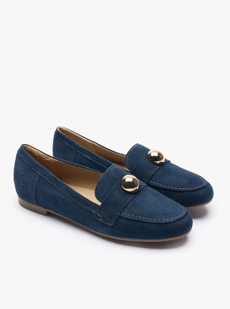 Marineblaue Mokassins mit Verzierung